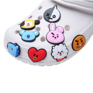 ★BT21★再入荷♡クロックス サンダル ジビッツ シューズアクセサリー(キャラクターグッズ)