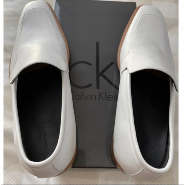 Calvin Klein(カルバンクライン)の新品　カルバンクライン　ローファー　靴　ホワイト　25.5 日本製 メンズの靴/シューズ(ドレス/ビジネス)の商品写真