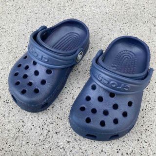 クロックス(crocs)のクロックス　クラシック　crocs サンダル　キッズ　ベビー　4-5  13cm(サンダル)