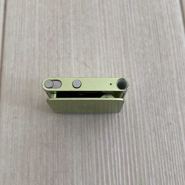 iPod(アイポッド)のiPod shuffle スマホ/家電/カメラのオーディオ機器(ポータブルプレーヤー)の商品写真