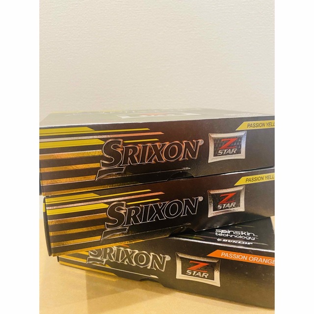 Srixon(スリクソン)の新品未開封⭐️スリクソン3箱セットゼットスター　zstar ゴルフボール 36球 チケットのスポーツ(ゴルフ)の商品写真