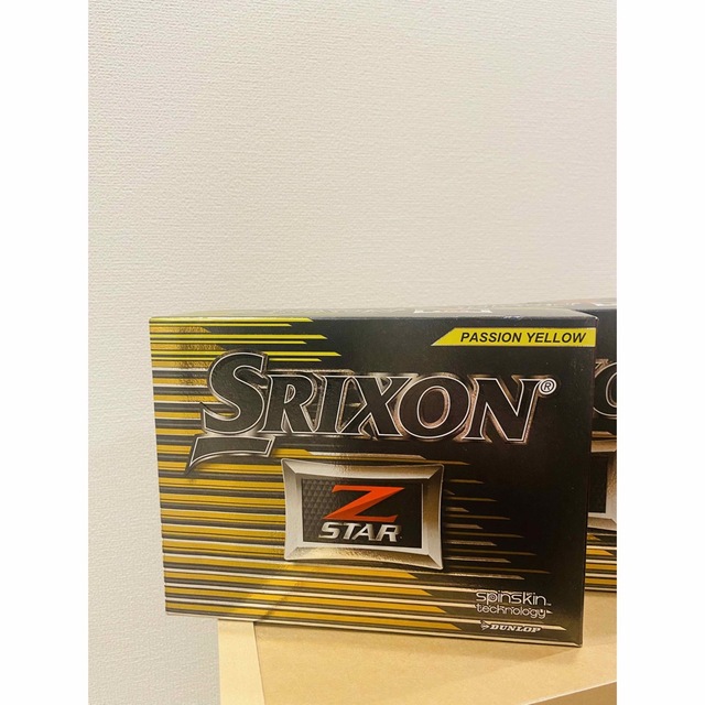 Srixon(スリクソン)の新品未開封⭐️スリクソン3箱セットゼットスター　zstar ゴルフボール 36球 チケットのスポーツ(ゴルフ)の商品写真