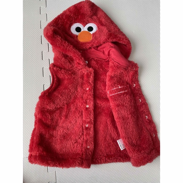 SESAME STREET(セサミストリート)のエルモ♡ベスト キッズ/ベビー/マタニティのキッズ服女の子用(90cm~)(ジャケット/上着)の商品写真