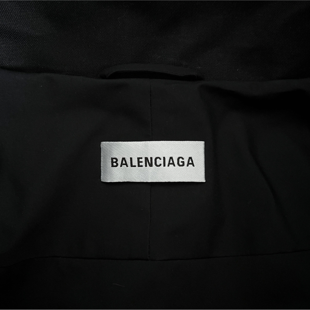 Balenciaga(バレンシアガ)のBalenciaga 18AW C Shaped Swing Parka メンズのジャケット/アウター(マウンテンパーカー)の商品写真