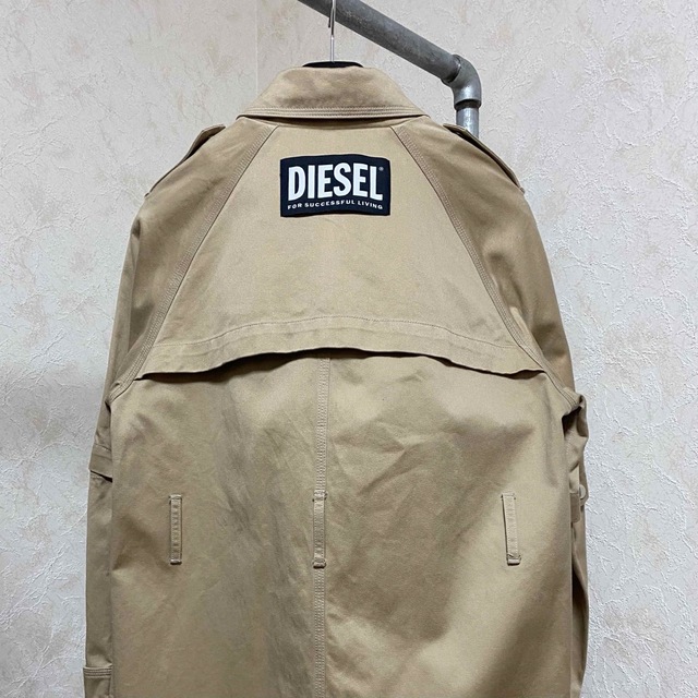 DIESEL(ディーゼル)のDIESEL オーバーサイズ トレンチコート【未使用品】 レディースのジャケット/アウター(トレンチコート)の商品写真