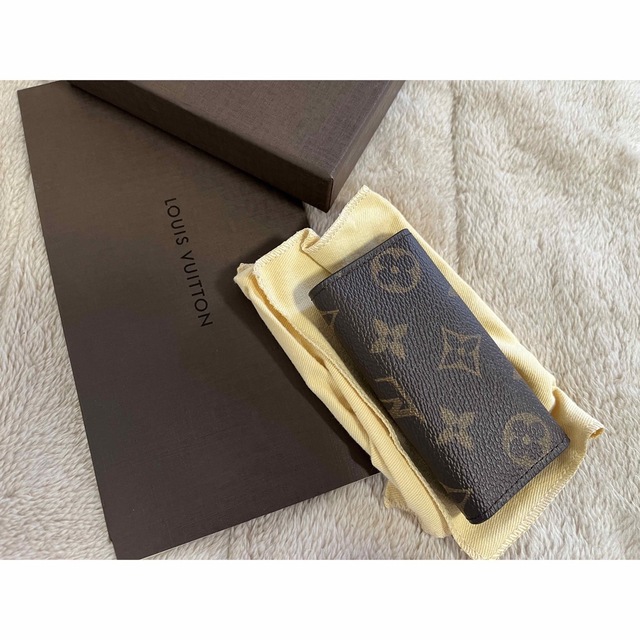 LOUIS VUITTON ミュルティクレ キーケース イニシャル刻印入り