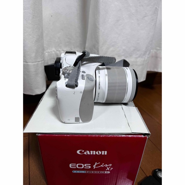 Canon eos kiss x7 wレンズ 電池4つセット Canon eos kiss x7 wレンズ 電池4つセット