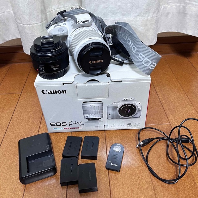 Canon eos kiss x7 wレンズ 電池4つセット Canon eos kiss x7 wレンズ 電池4つセット