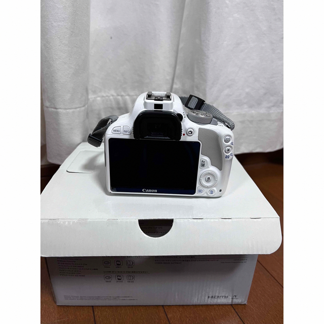 Canon eos kiss x7 wレンズ 電池4つセット Canon eos kiss x7 wレンズ 電池4つセット