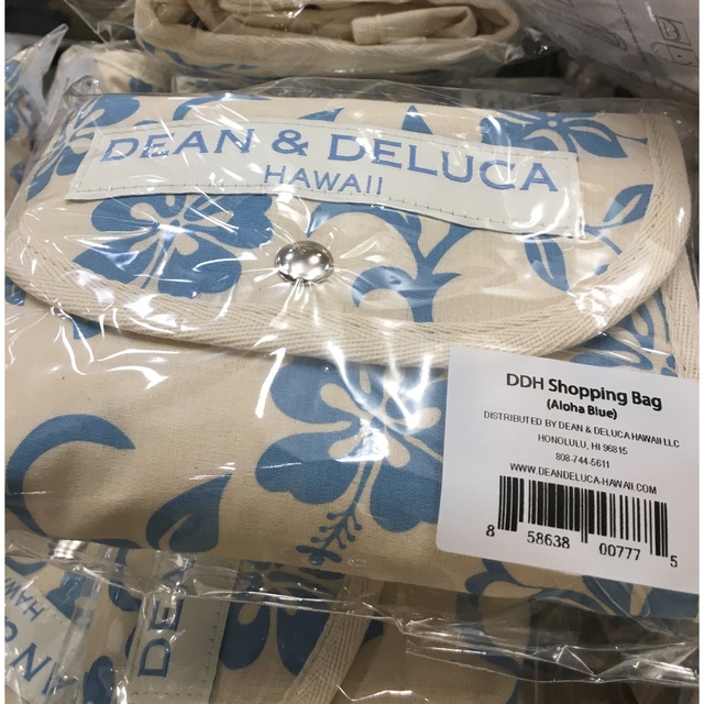 DEAN & DELUCA(ディーンアンドデルーカ)の水色　ディーン＆デルーカ　ハワイ　エコバッグ　 レディースのバッグ(エコバッグ)の商品写真