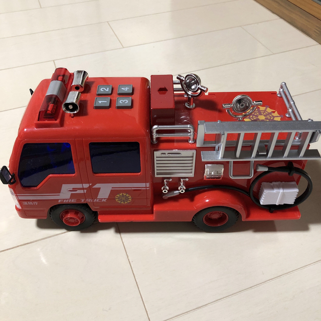 素敵な 消防車 ミニカー