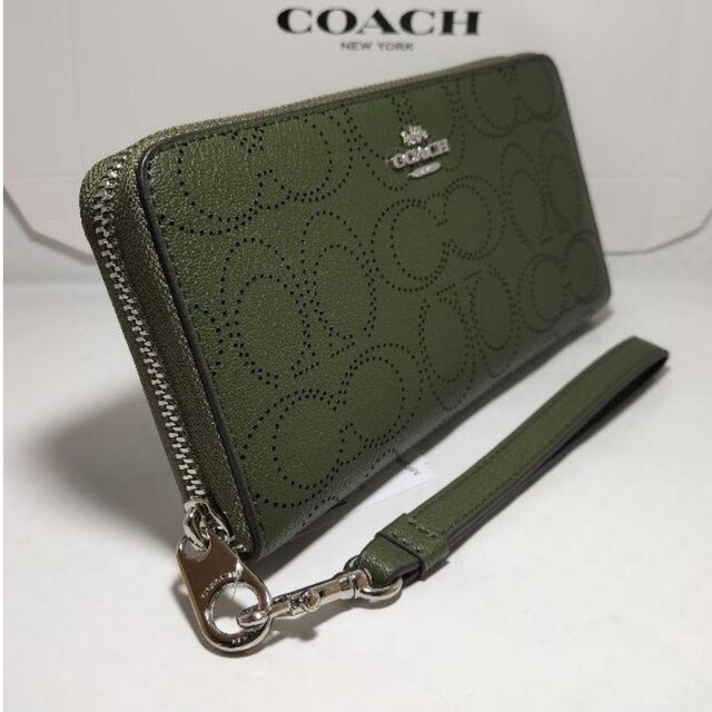 COACH(コーチ)の【人気№1】　コーチ　長財布 レディースのファッション小物(財布)の商品写真