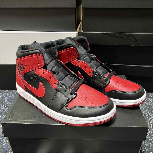 NIKE AIR JORDAN 1 MID BRED