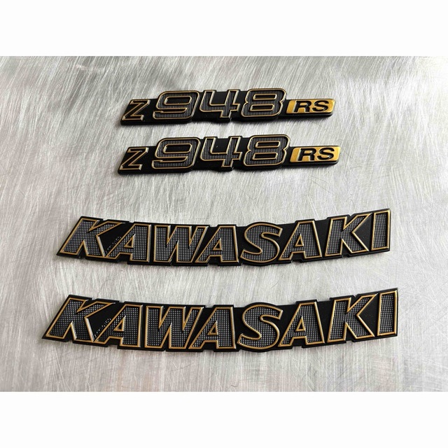 kawasaki Z900RS ゴールド エンブレム☆カワサキ Z948RS - カウル kawasaki Z900RS ゴールド エンブレム☆カワサキ Z948RS - カウル