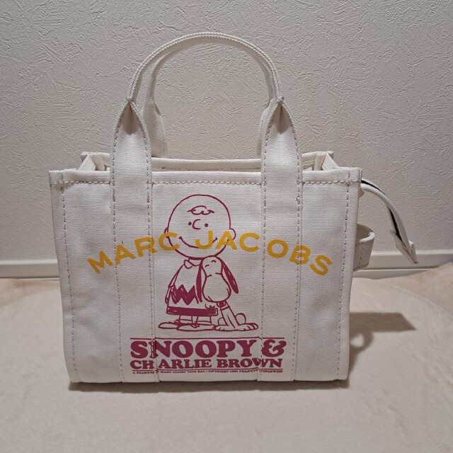 MARC JACOBS(マークジェイコブス)のマークジェイコブス✖️SNOOPY コラボ ミニトート 未使用 レディースのバッグ(トートバッグ)の商品写真