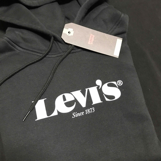 Levi's(リーバイス)の◎XL◎新品正規品◎リーバイス◎パーカー◎送料込 メンズのトップス(パーカー)の商品写真