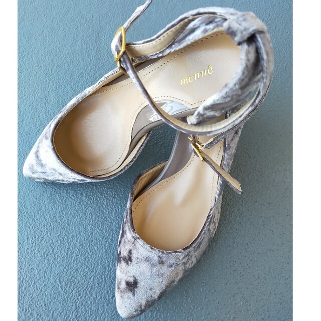 メヌエット ベロア ストラップ パンプス レディースの靴/シューズ(ハイヒール/パンプス)の商品写真