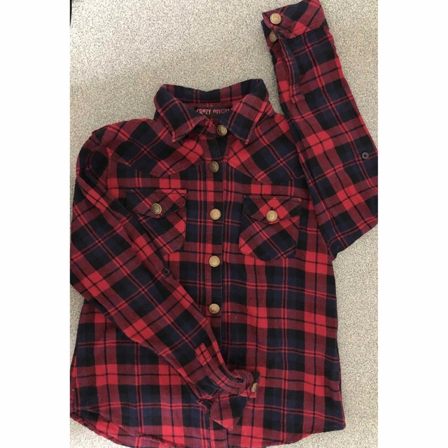 赤いチェックのシャツ レディースのトップス(シャツ/ブラウス(長袖/七分))の商品写真