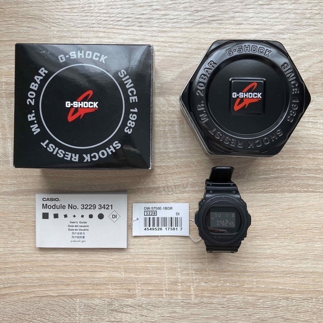 G-SHOCK(ジーショック)のCASIO G-SHOCK DW-5750E ブラック メンズの時計(腕時計(デジタル))の商品写真