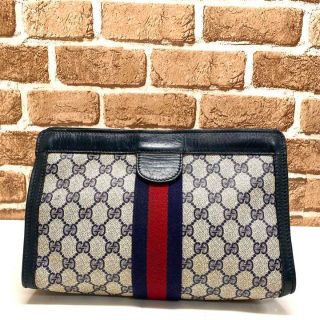 Gucci - GUCCI グッチ フローラ 財布 クラッチ ポシェット ホワイト 花