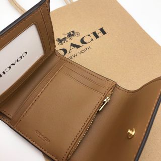 COACH - 【COACH☆新作】スモール トライフォールド☆シグネチャー