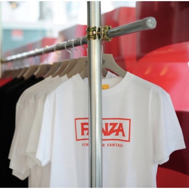 新品 限定FR2 × FANZA Tシャツ Mサイズ 白 | フリマアプリ ラクマ