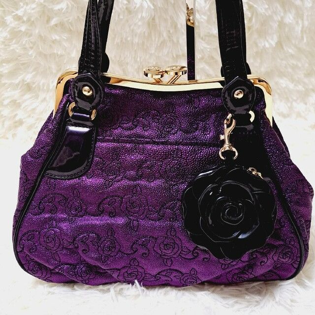 ANNA SUI(アナスイ)の【ANNA SUI】カメリアケース付花柄がま口ハンドバッグ紫 レディースのバッグ(ハンドバッグ)の商品写真