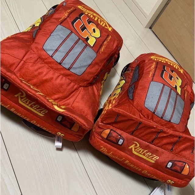 定価¥6980カーズ　ギガジャンボふんわりぬいぐるみ　ライトニング・マックィーン エンタメ/ホビーのおもちゃ/ぬいぐるみ(キャラクターグッズ)の商品写真