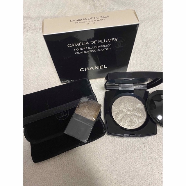 CHANEL(シャネル)のカメリア ドゥ プルム プラティン コスメ/美容のベースメイク/化粧品(フェイスカラー)の商品写真