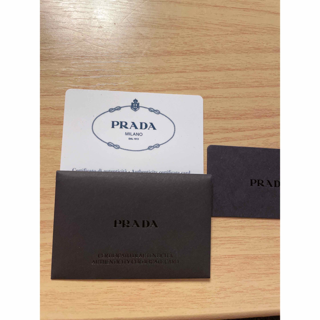 PRADA(プラダ)のプラダ　長財布　赤 レディースのファッション小物(財布)の商品写真