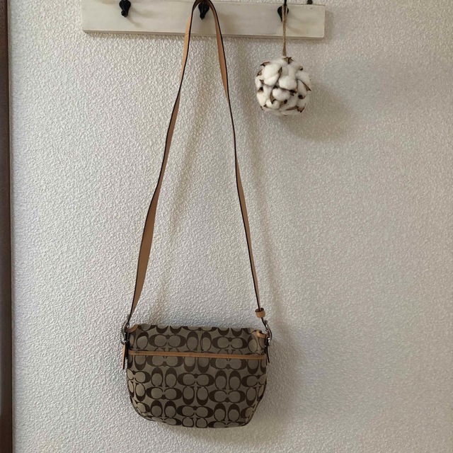 COACH(コーチ)の〔正規品〕COACH  コーチ　ショルダーバッグ レディースのバッグ(ショルダーバッグ)の商品写真