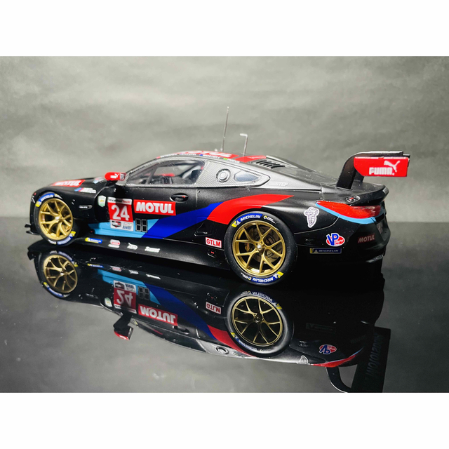 1/18 BMW M8 GTE ラジコン 組み立てキット 2.4GHz