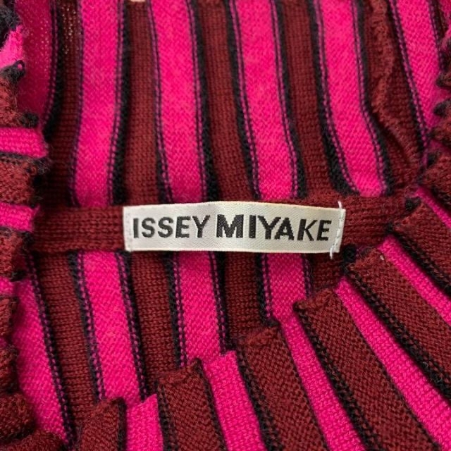 ISSEY MIYAKE(イッセイミヤケ)のISSEYMIYAKE イッセイミヤケ　ハイネック　ニットトップス　　ウール　2 レディースのトップス(ニット/セーター)の商品写真