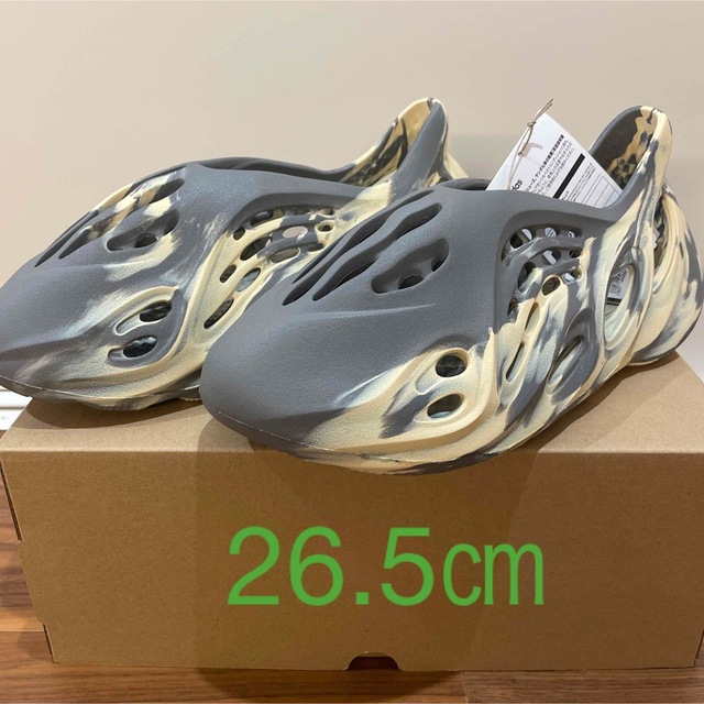 新到着 YEEZY(adidas) -