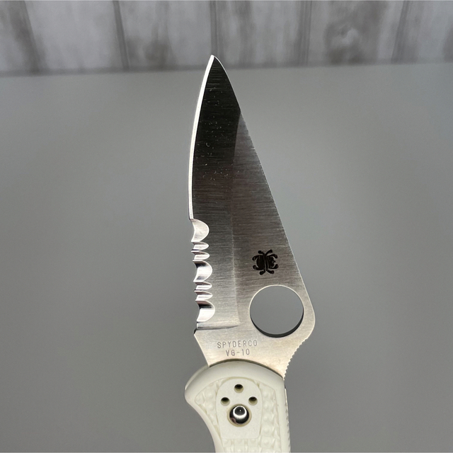 デリカ4　スパイダルコ　Spyderco　の通販　by　Spyderco　ホワイト