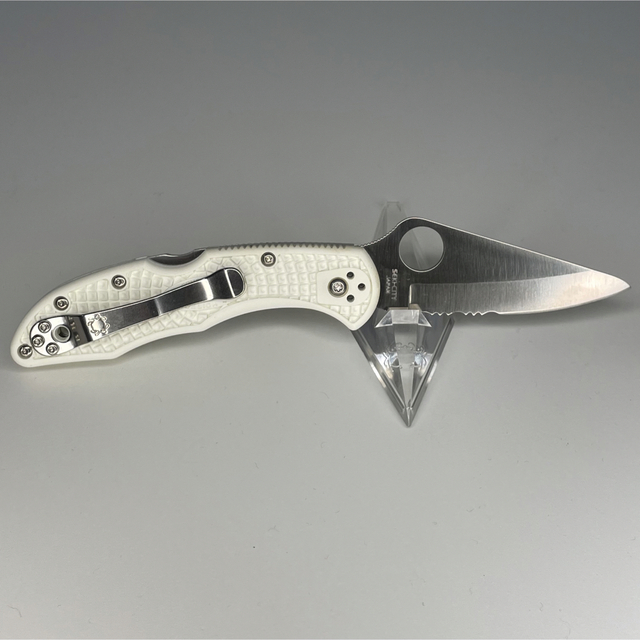 Spyderco(スパイダルコ)のSpyderco スパイダルコ　デリカ4 ホワイト　 スポーツ/アウトドアのアウトドア(その他)の商品写真