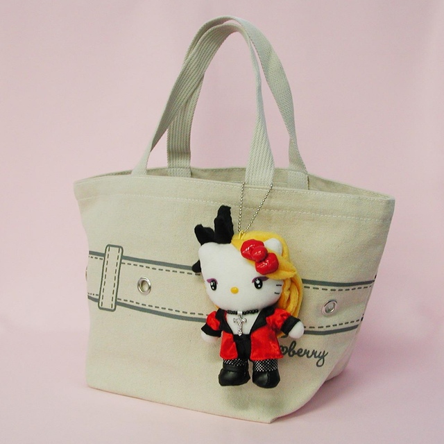 サンリオ(サンリオ)のYoshikitty マスコット ぬいぐるみ(小)紫 エンタメ/ホビーのタレントグッズ(ミュージシャン)の商品写真