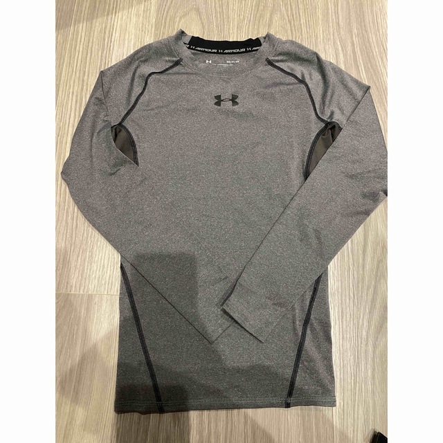 UNDER ARMOUR(アンダーアーマー)のunder armour アンダーアーマーモックシャツ（トレーニング スポーツ/アウトドアのトレーニング/エクササイズ(トレーニング用品)の商品写真