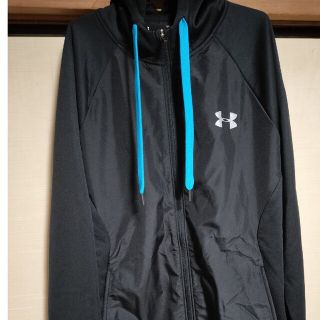 アンダーアーマー(UNDER ARMOUR)のアンダーアーマー　パーカー(パーカー)