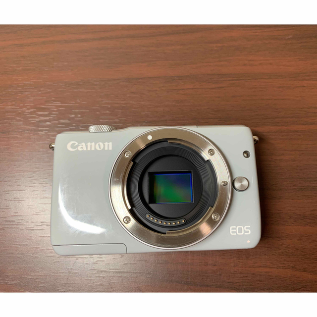 Canon(キヤノン)のCanon EOS M10 ミラーレスカメラセット スマホ/家電/カメラのカメラ(ミラーレス一眼)の商品写真