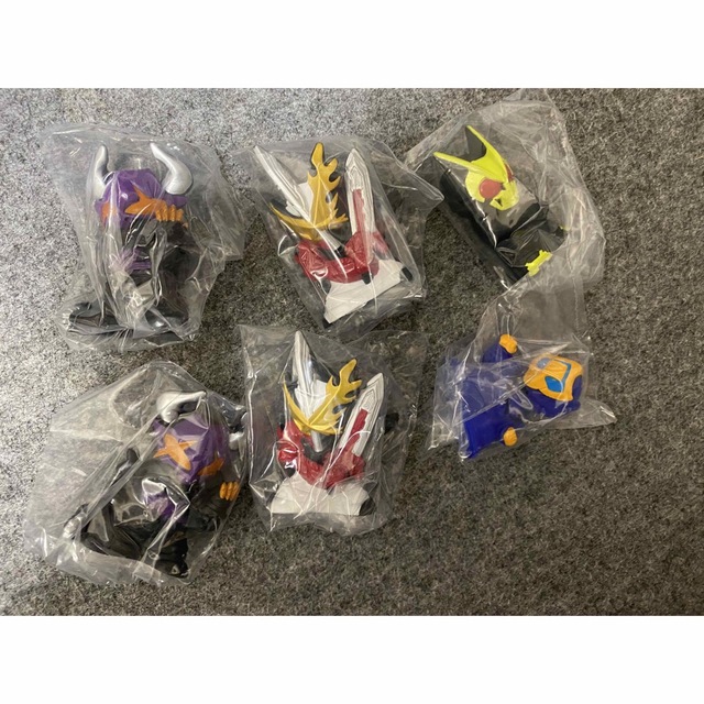 BANDAI(バンダイ)の仮面ライダーキッズ　ギーツ＆リバイス大集合！ エンタメ/ホビーのフィギュア(特撮)の商品写真