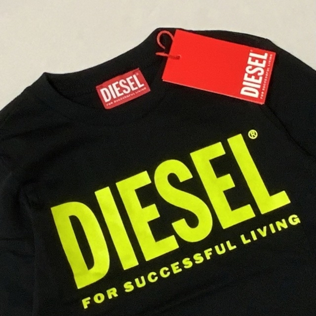 洗練されたデザイン　DIESEL　KIDS　Tシャツ　ロゴ　ブラック　4Y