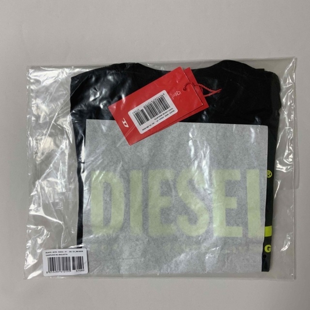 洗練されたデザイン　DIESEL　KIDS　Tシャツ　ロゴ　ブラック　4Y