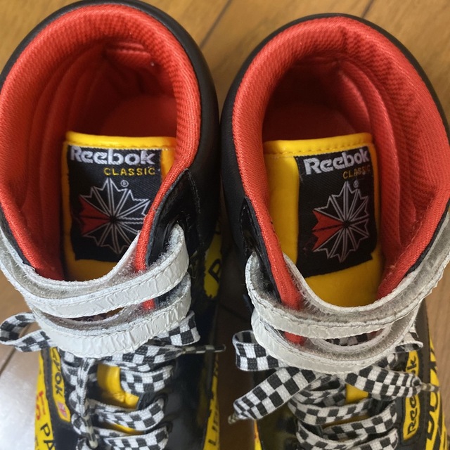 Reebok(リーボック)のReebok Classicハイカットスニーカー　限定モデル　25㎝ レディースの靴/シューズ(スニーカー)の商品写真