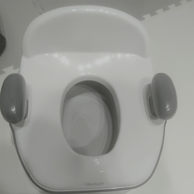 リッチェル おまる キッズ/ベビー/マタニティのおむつ/トイレ用品(ベビーおまる)の商品写真