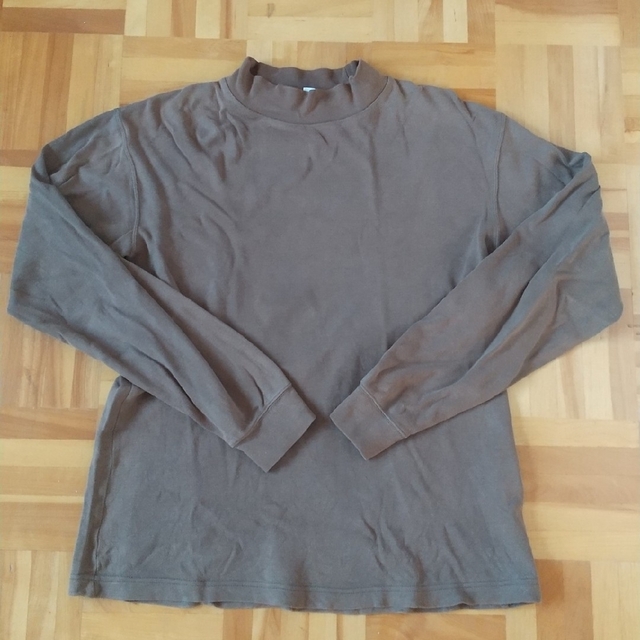 UNIQLO(ユニクロ)のユニクロ ハイネックシャツ Mサイズ メンズのトップス(Tシャツ/カットソー(七分/長袖))の商品写真