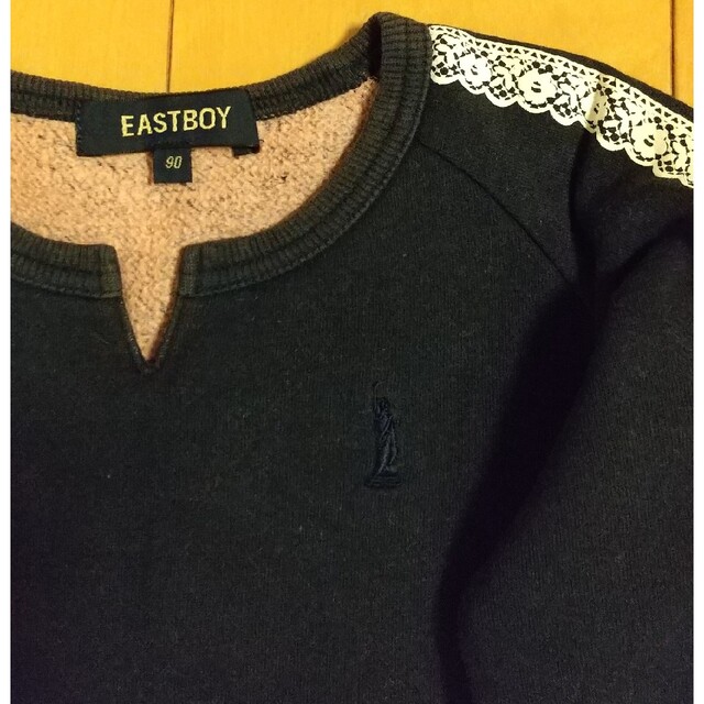 EASTBOY(イーストボーイ)のイーストボーイ トレーナー サイズ90 女の子 キッズ/ベビー/マタニティのキッズ服女の子用(90cm~)(Tシャツ/カットソー)の商品写真
