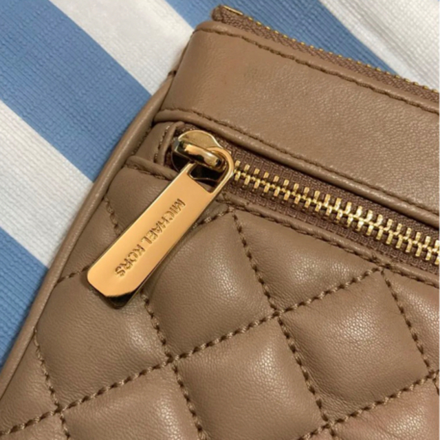 MICHAEL KORS マイケル ベージュ コース ポーチ