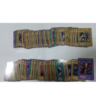 【売約済】遊戯王カード 初期 200枚(シングルカード)