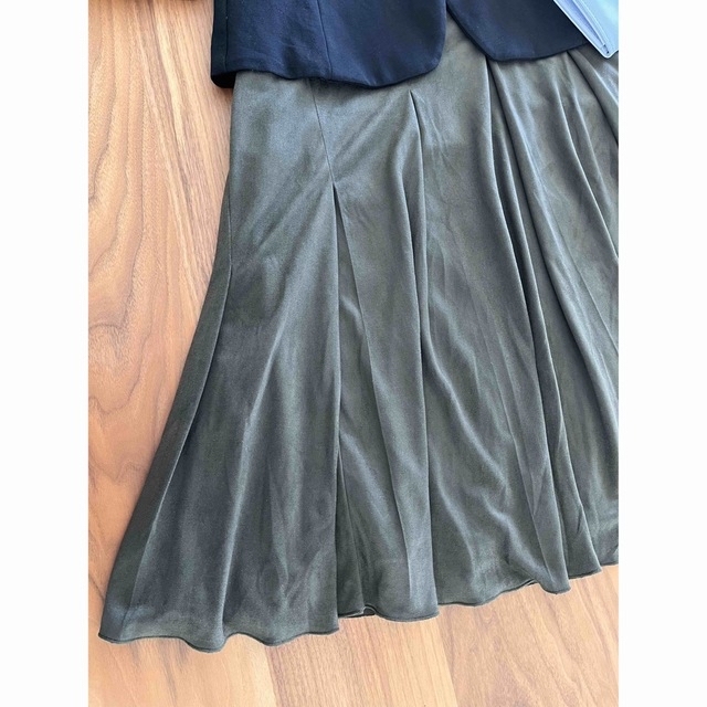 INED(イネド)の新品タグ付INED COLLECTION イネド フランドル 南青山 スカート レディースのスカート(ひざ丈スカート)の商品写真